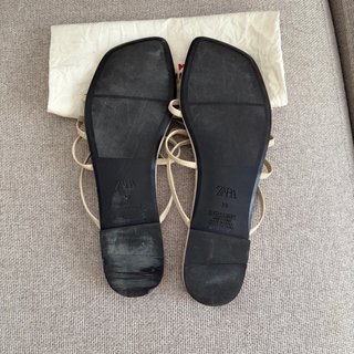 Sandalias planas Zara beige lazo