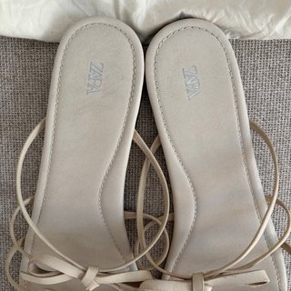 Sandalias planas Zara beige lazo