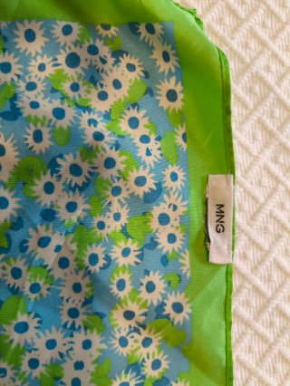 Pañuelo estampado flores verano