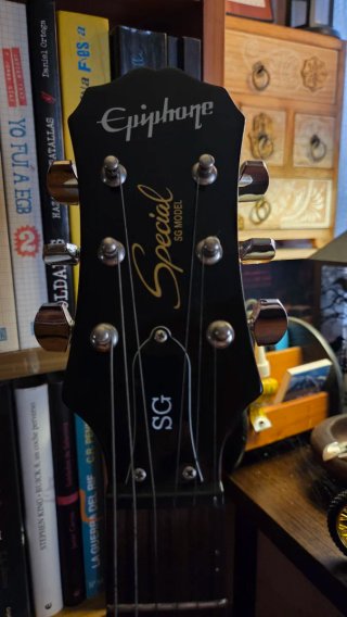 Epiphone SG Special Cherry + funda