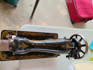 Máquina de coser Singer antigua