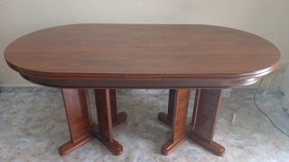 Mueble de comedor madera oscura