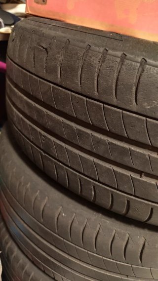Ruedas Audi 16 con neumáticos Michelin