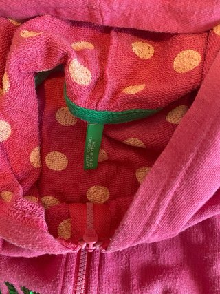 Sudadera Benetton rosa con lentejuelas