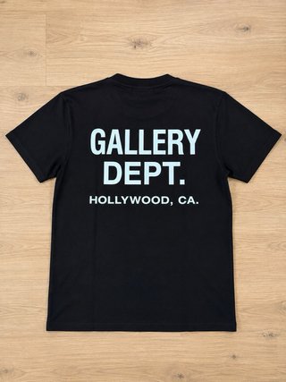 Camiseta Gallery Dept. Negra