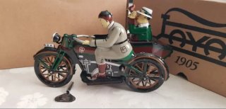 Payá juguete lata. Moto sidecar
