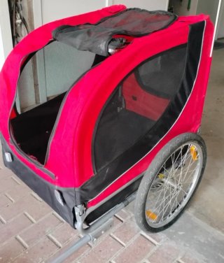 Remolque bici para perros rojo y negro