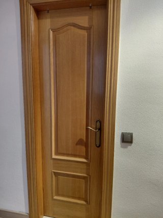 Puertas de Madera maciza acabado roble