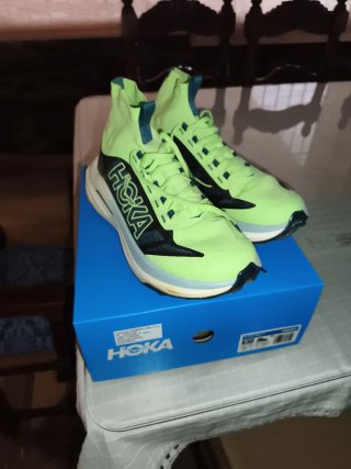 Hoka M Tecton X3 Talla 42.