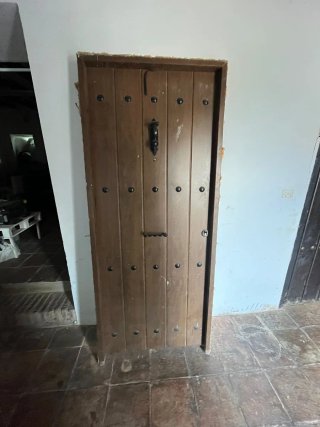 Puerta de entrada metal imitación madera rústica