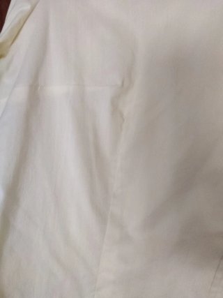 Blusa amarilla manga 3/4 con pinzas