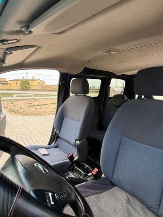 Nissan NV200 2010