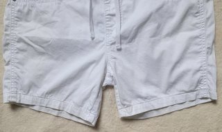 Pantalón corto crema Easy Wear talla 40