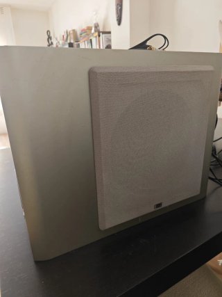 Amplificador Harman Kardon AVR130+ Subwoofer Vieta