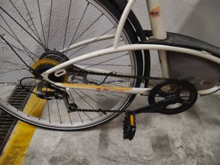 Bicicleta paseo Decathlon con cesta