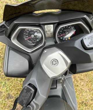 Yamaha X-Max 400 ABS Gris