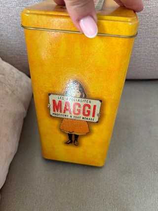 Caja metálica Maggi vintage