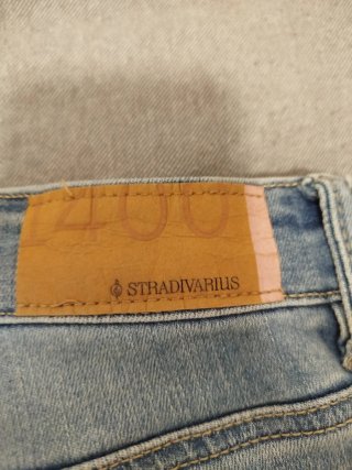 Pantalones vaqueros desgastados azules