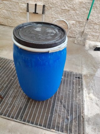 Bidón azul 150L