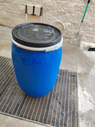 Bidón azul 150L