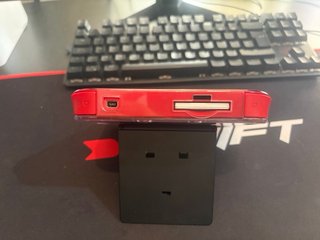 Nintendo 2DS Roja + Accesorios