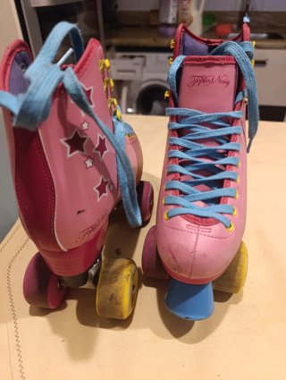 Patines Topic Noisy rosas con estrellas