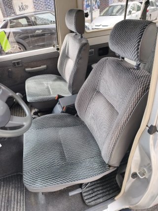 Toyota Land Cruiser 250 1991