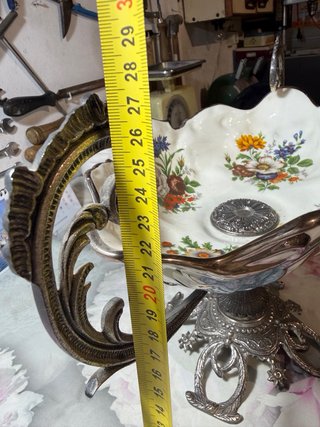 Centro de mesa antiguo porcelana y metal