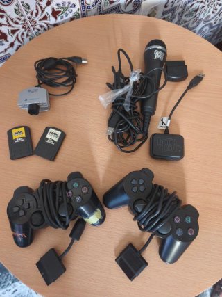 Lote Accesorios PS2: Mandos, Micrófono, Memory Car