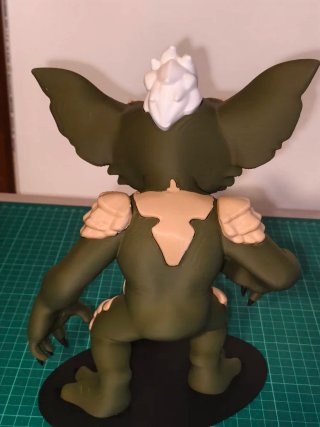 Figura Gremlin Strike 3D Impresa 26cm