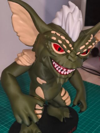 Figura Gremlin Strike 3D Impresa 26cm