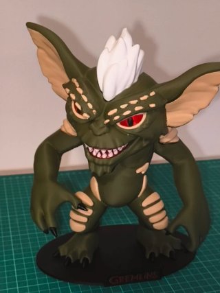 Figura Gremlin Strike 3D Impresa 26cm