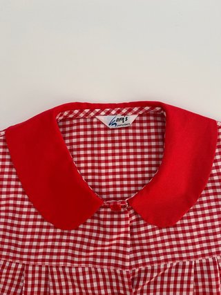 Bata maestra roja cuadros