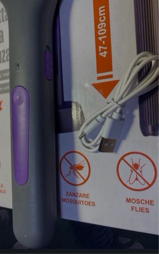 Raqueta eléctrica antimosquitos