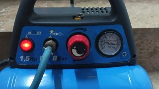 Compresor de aire Airum 1.5Hp 8Bar con manguera