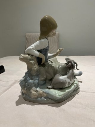 Figura Lladró Niña con Cabra