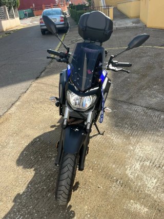 Yamaha MT07 Azul y Negra Limitada para el A2