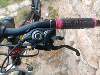 Bicicleta Montaña Orbea Negra y Roja