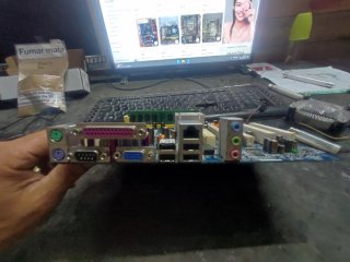 Placa Base ASRock Wolfdale 1333-D667 más cpu y ram