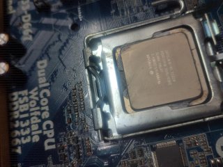 Placa Base ASRock Wolfdale 1333-D667 más cpu y ram