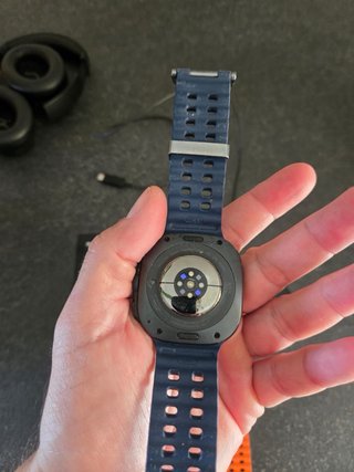Samsung Galaxy Watch Ultra + 2 cinturini