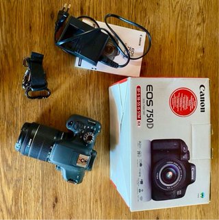 Canon EOS 750D + Objetivo EF-S 18-55mm IS STM