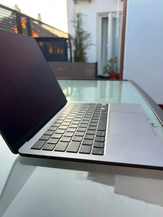 MacBook Air M2 2022 Plata