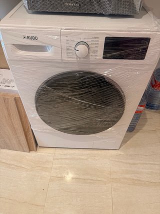 Lavadora KUBO 9kg Blanca y Negra - 1 Uso