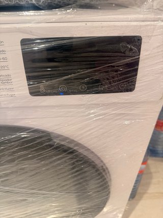 Lavadora KUBO 9kg Blanca y Negra - 1 Uso