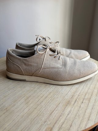Zapatos casuales beige