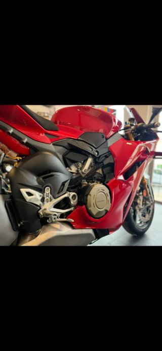 Ducati Panigale V4 Roja 2026