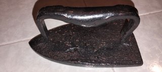 Plancha antigua de hierro