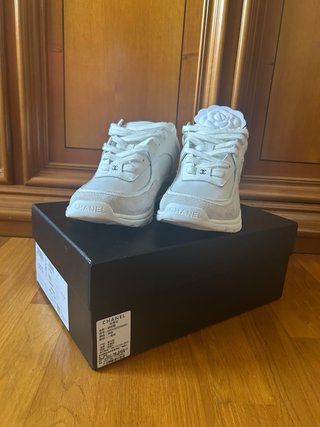 Scarpe Chanel Runner Bianche