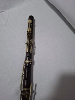 Flauta de madera antigua